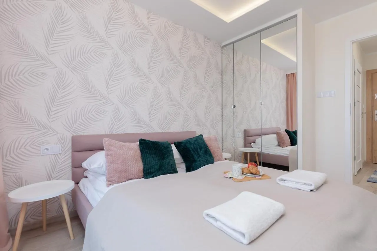 Apartamenty Perlowa Przystan By Noclegi Renters Kolberg Apartment